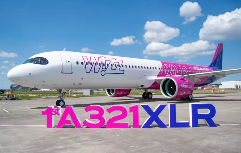 planething19's tweet photo. WIZZ AIR Take Delivery Of Its First A321XLR!!! https://t.co/wj8PmAyxFd