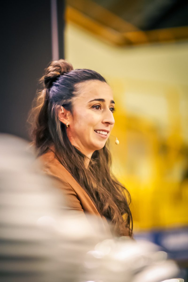 Para los que no han estado hoy en el
“SILVIA DOMÍNGUEZ” 🎪 😉

La despedida de LA MÁS GRANDE íntegra

⏯️ youtu.be/WRRiC_oSde0?si…