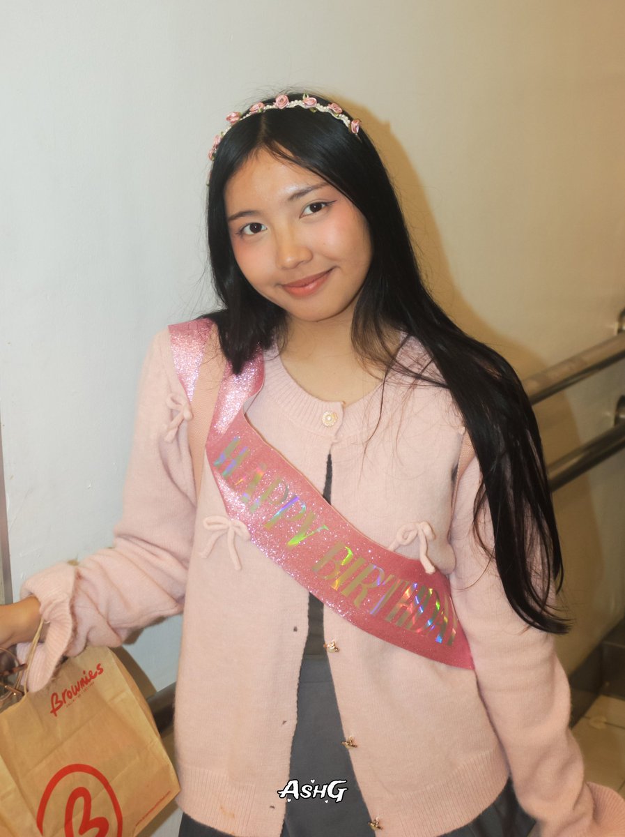 AshGsenpai0's tweet image. [[Kath Led Billboard Ad]] ~ PIXIE.ph Kath

📍: Sm Makati 
🗓️: May.4.2025
  
#pixieofficialph #pixieppopgroup #pixieph #pixiebirthdaycelebrant