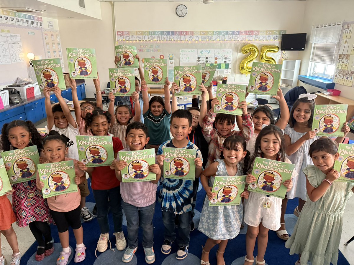Arissa Cervantes (@msacervantes1) on Twitter photo Our final book giveaway with <a href="/leadersreadersn/">The Leaders Readers Network</a> and <a href="/FirstBook/">First Book</a> was a huge success, with so many smiling faces. Thank you so much for making this possible for my students to receive their last book for their at-home libraries! <a href="/LomaParkES/">Loma Park Elementary</a> Our final book giveaway with <a href="/leadersreadersn/">The Leaders Readers Network</a> and <a href="/FirstBook/">First Book</a> was a huge success, with so many smiling faces. Thank you so much for making this possible for my students to receive their last book for their at-home libraries! <a href="/LomaParkES/">Loma Park Elementary</a>