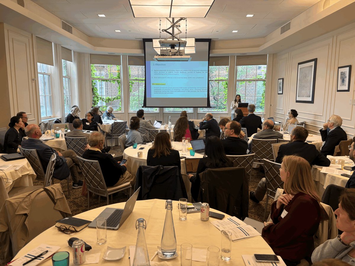 Proud to have department representation at a recent European Health Policy Group meeting in New York discussing the evolving role of private capital in health systems across Europe and North America.
🌟It was a highlight to see the contributions from our PhD students and faculty!
