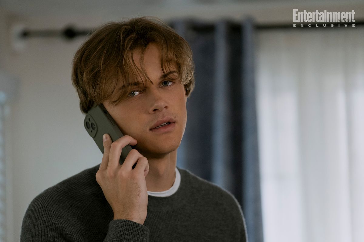 Entertainment Weekly (@ew) on Twitter photo Summer can't come fast enough. Hope you're ready for the final season of <a href="/thesummeritp/">The Summer I Turned Pretty</a>.bit.ly/43irFln Summer can't come fast enough. Hope you're ready for the final season of <a href="/thesummeritp/">The Summer I Turned Pretty</a>.bit.ly/43irFln