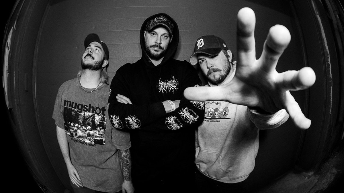 revolvermag tweet media
