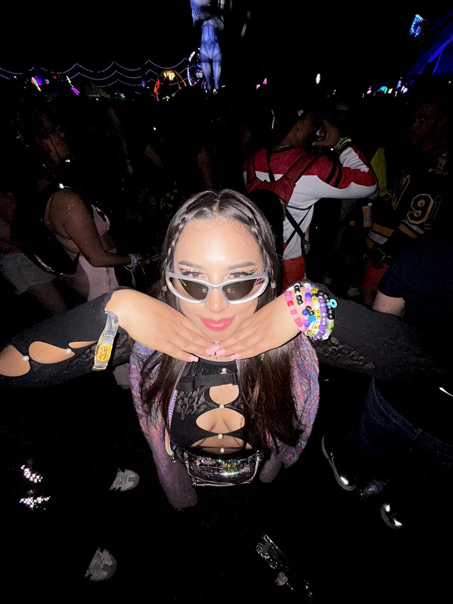 d_lie_la's tweet photo. EDC Day 3 🖤🎪 @EDC_LasVegas @insomniacevents @TexasEDMFamily https://t.co/Kbi5jSGAPL