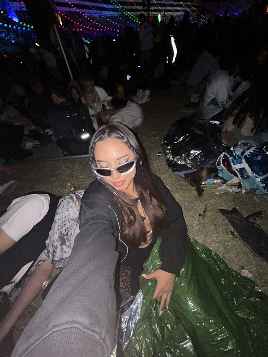 d_lie_la's tweet photo. EDC Day 3 🖤🎪 @EDC_LasVegas @insomniacevents @TexasEDMFamily https://t.co/Kbi5jSGAPL
