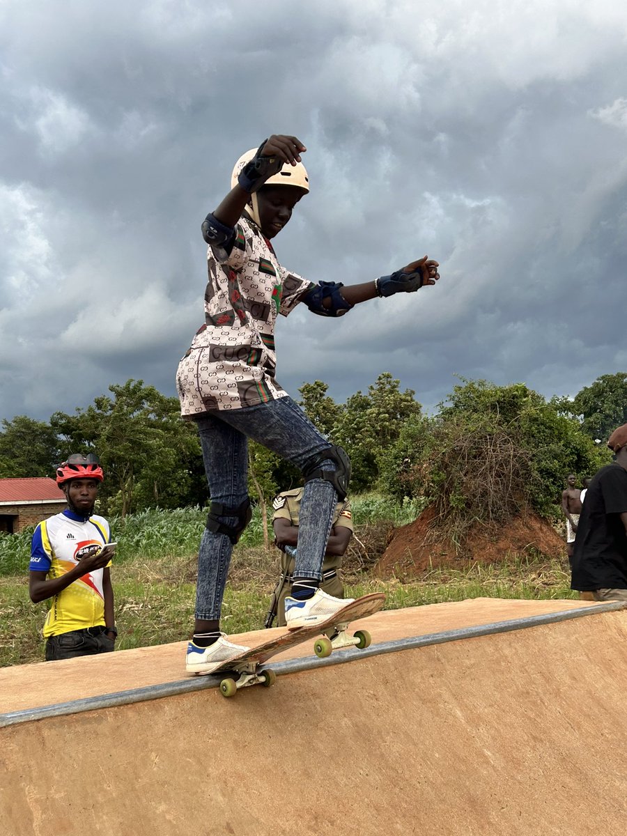 DKAmbUganda's tweet photo. Such a great first day of #TeamEuropa tour in Gulu. Biking through the city, communities and history of Gulu and broader Acholi region. A dark past, but what looks to be a potentially bright future with amazingly skilled and energetic young people 🤩🔥🛹 https://t.co/y4zdcocDvv