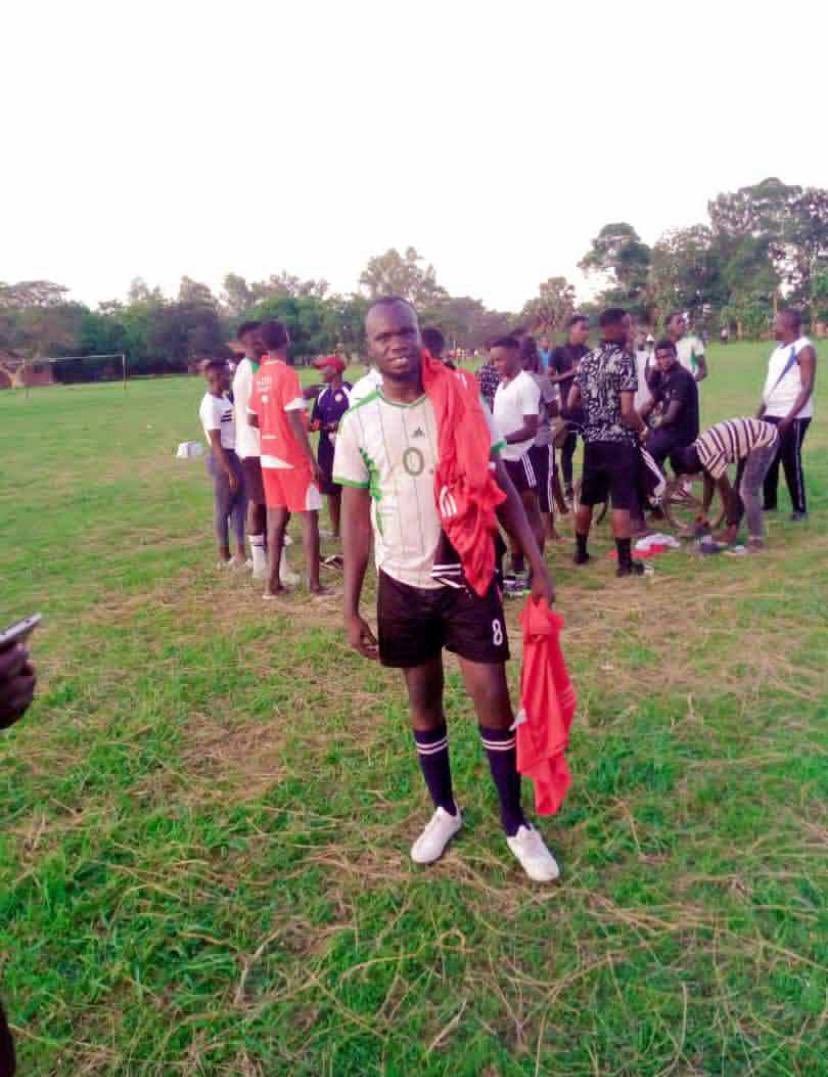 Kamau The Shoe Painter tweet media