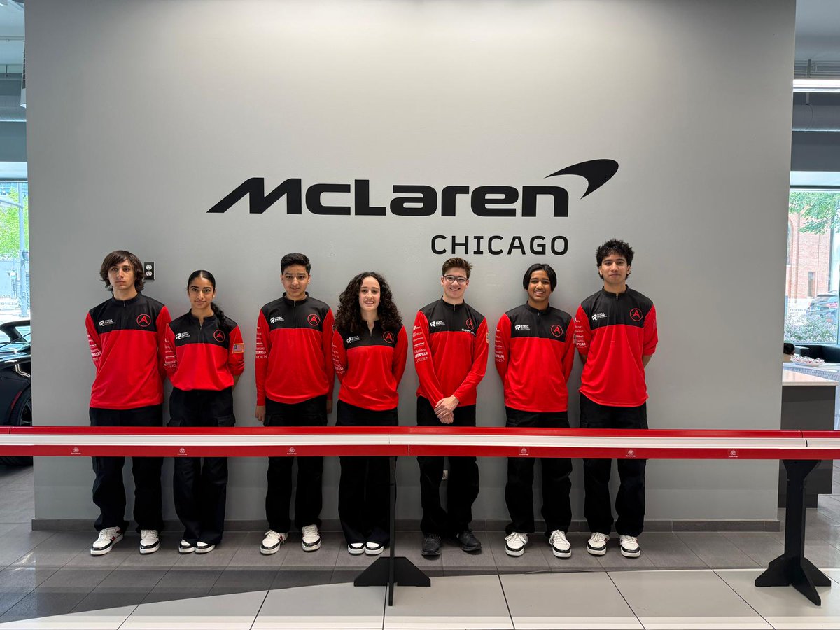 uchicagolab's tweet photo. 🏁🇺🇲 Congratulations to U-High’s STEM Racing Club, @AerosRacing, who has won the 2025 National Championship and will represent Team USA at the World Finals in Singapore this fall!
#UCLSkids #Labbies #F1inSchools #STEMracing #FutureEngineers #TeamUSA https://t.co/yZboIGnrr1