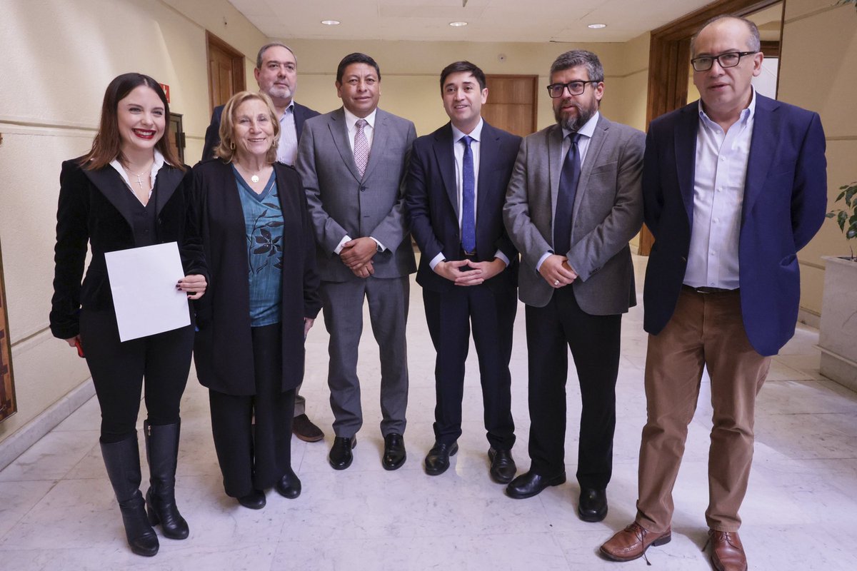 📸Diputada <a href="/camila_musante/">Camila Musante - Diputada Distrito 14🌿🇨🇱</a>, apoyada por la <a href="/BancadaPPD_IND/">Diputad@s PPD-Independientes</a> y el diputado <a href="/MiguelCalisto/">Miguel Angel Calisto</a>, presenta reforma constitucional para eximir del pago de contribuciones a adultos mayores vulnerables