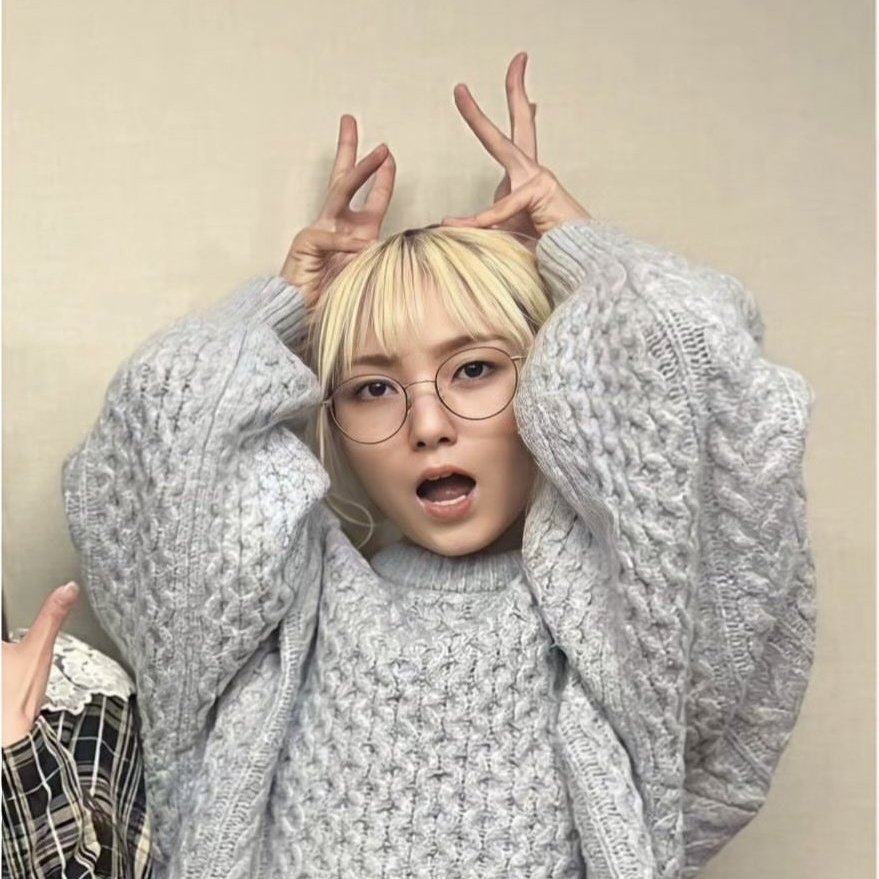 MTLGLXY's tweet photo. Happy Birthday Mami🎸!!!!!
🎂 🎉🥳🍻🫶🥰
I hope you have an amazing year!!
Thank you for being such a fantastic musician!! ❤️ #MyUltimateBias @scandal_mami #SCANDAL #MamiSasazaki #Happy_Mami_Day https://t.co/8CreTPCSEt