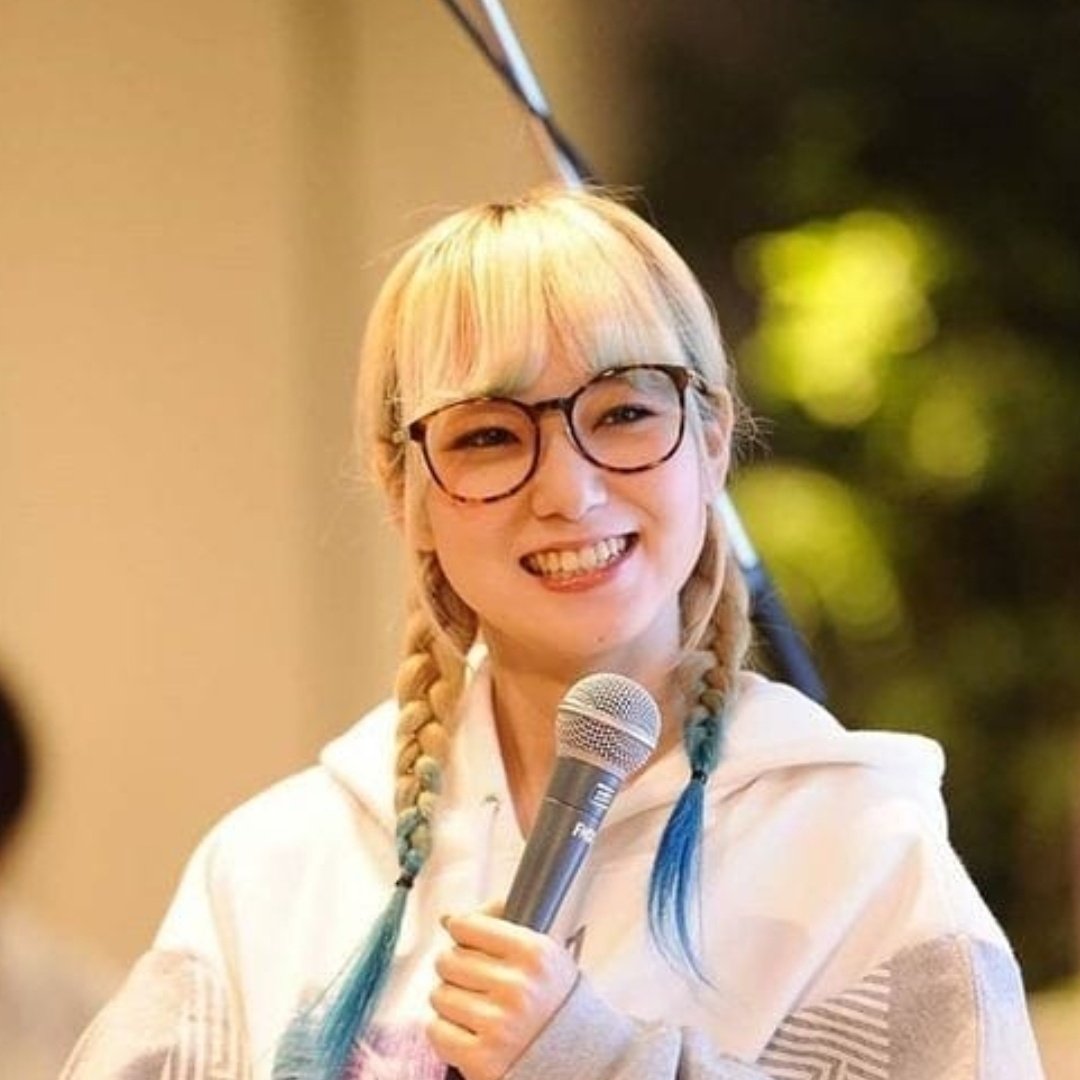 MTLGLXY's tweet photo. Happy Birthday Mami🎸!!!!!
🎂 🎉🥳🍻🫶🥰
I hope you have an amazing year!!
Thank you for being such a fantastic musician!! ❤️ #MyUltimateBias @scandal_mami #SCANDAL #MamiSasazaki #Happy_Mami_Day https://t.co/8CreTPCSEt