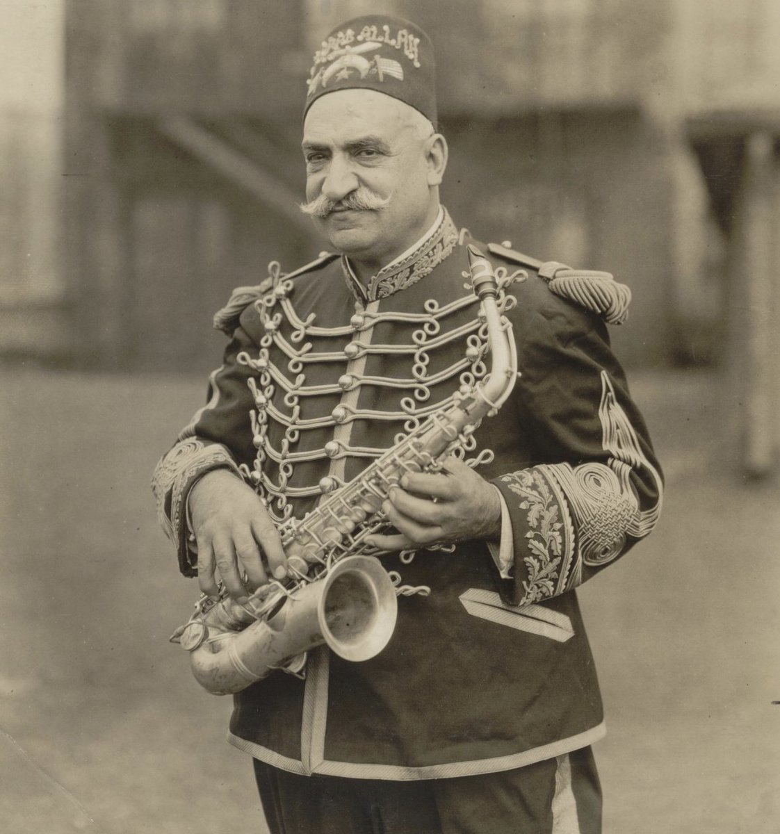 In the 1890s, when Americans first met Salvation Army officer and evangelist Joe the Turk, it was for many their first time hearing a saxophone. Joe the Turk was an enthusiastic saxophone player! 🎷 #TriviaTuesday

📷 via The Salvation Army National Archives