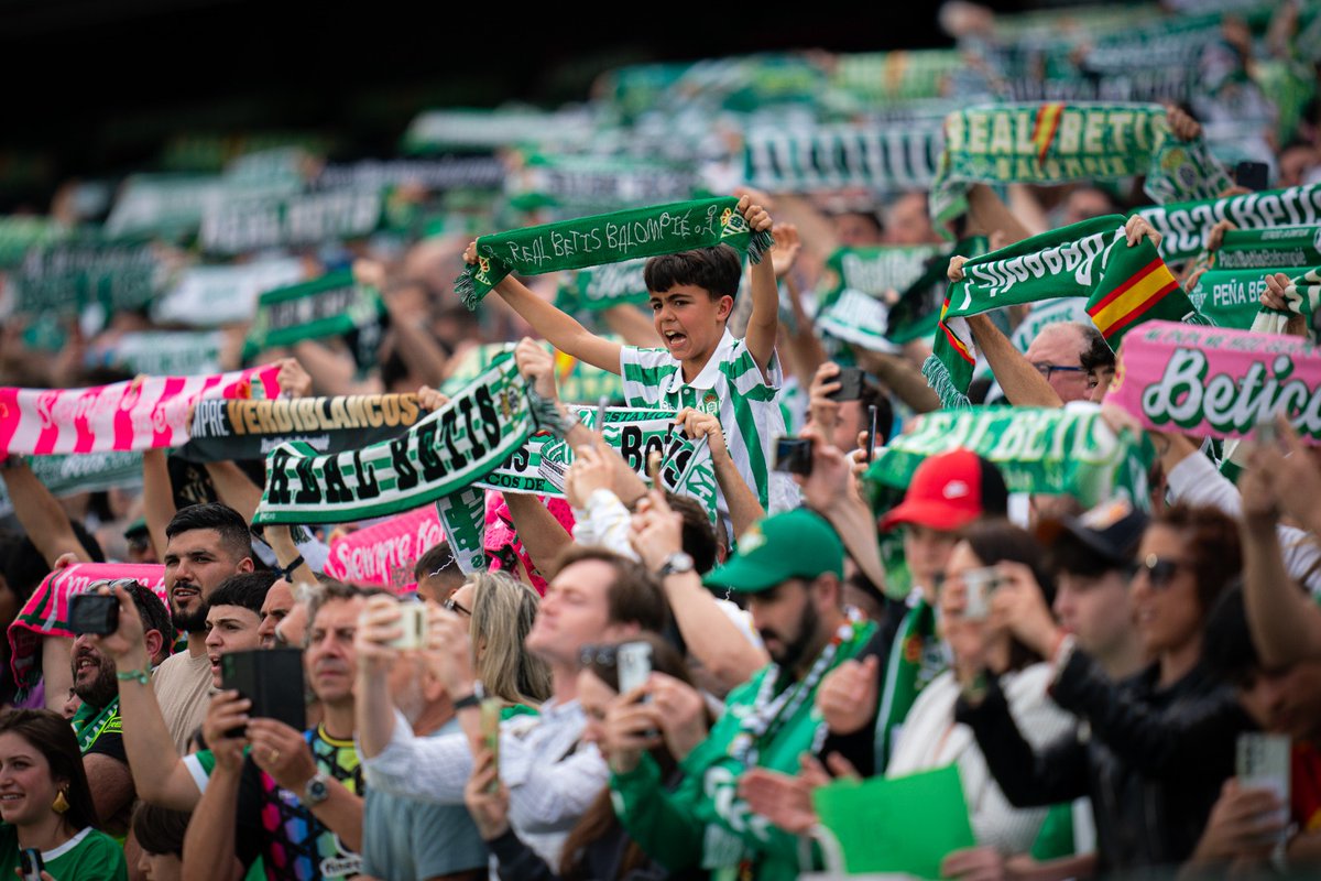 RealBetisOAB's tweet photo. 📢 ¡𝐀𝐭𝐞𝐧𝐜𝐢𝐨́𝐧!

Este viernes no dejes tu asiento vacío. Si no puedes acudir al estadio, que lo haga otro bético 🎫🏟🙌

Para el partido #RealBetisValencia están disponibles los servicios del abonado:

✅ Cesión de asiento 
✅ Préstamo de abono 
✅ Mejora de abono https://t.co/xDfp5uOoDc