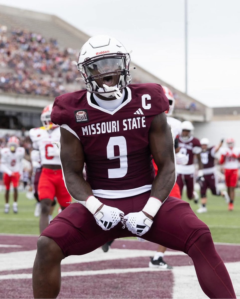 Dakarai”DK”Spencer (@dakaraispencer) on Twitter photo #AGTG After a great conversation with <a href="/CoachThomas_MSU/">Tramain Thomas</a> I am blessed to receive an offer from <a href="/MoStateFootball/">Missouri State Football</a>
<a href="/CoachRT1988/">Rafael Thomas</a>
<a href="/CoachWritt/">Jon Writt, M.Ed.</a>
<a href="/velasquezcoach/">Justin Velasquez</a>
<a href="/SkeeterRecruits/">USVSUS</a> #AGTG After a great conversation with <a href="/CoachThomas_MSU/">Tramain Thomas</a> I am blessed to receive an offer from <a href="/MoStateFootball/">Missouri State Football</a>
<a href="/CoachRT1988/">Rafael Thomas</a>
<a href="/CoachWritt/">Jon Writt, M.Ed.</a>
<a href="/velasquezcoach/">Justin Velasquez</a>
<a href="/SkeeterRecruits/">USVSUS</a>
