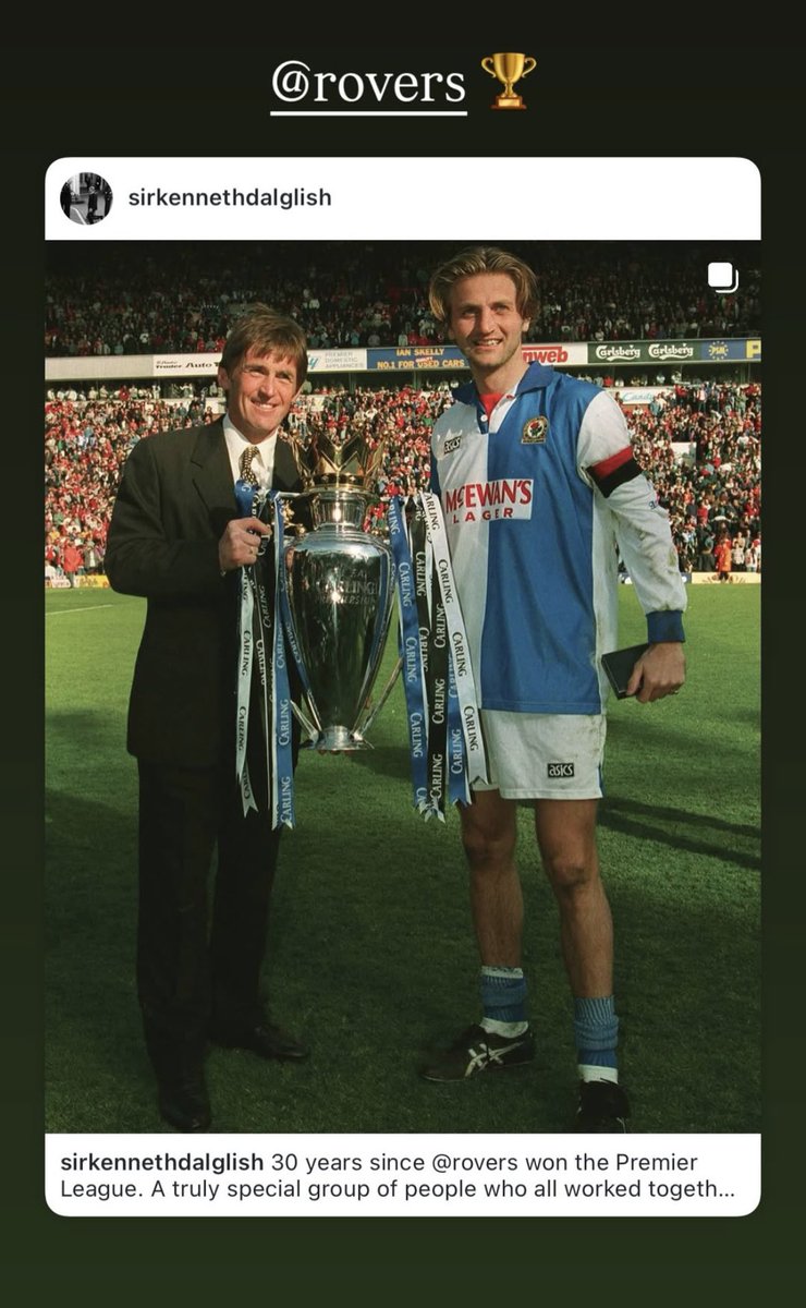 Liverpool efsanesi - öyle kıytırıktan efsane değil yalnız, gerçek efsane (9 Premier League Şampiyonluğu, 3 Şampiyon Kulüpler Kupası - diğerlerini saymıyorum) - Sir Kenny Dalglish 30 yıl önce Blackburn Rovers’ın hocasıyken kazandıkları şampiyonluğu Instagram hesabından kutluyor.