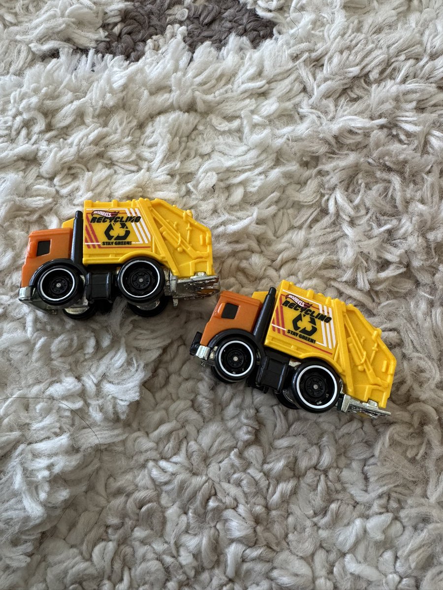 linnet_ramos's tweet photo. @Mattel is there a way to order specific Hot Wheels? I’m looking for 15 garbage trucks for a birthday party 😅 https://t.co/yeFjqJ9uwm