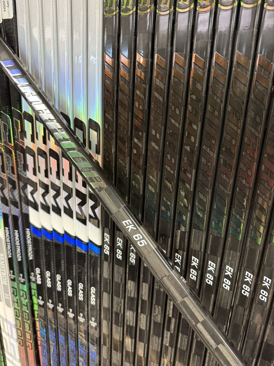 Players sticks from the steel city are now available. With a variety of right-handed options, don’t miss out on some of these great choices from the Penguins! 

🔗: ProStockHockey.com