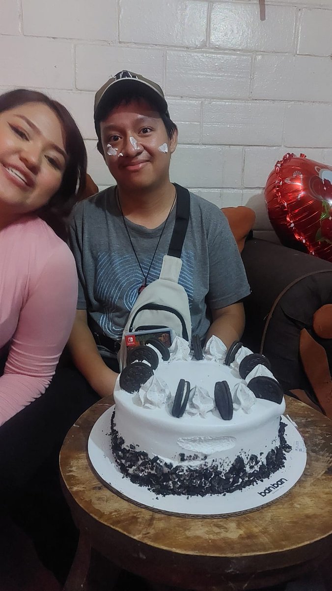 Lotsiren2772's tweet photo. Así es como estuvo el día de mi cumpleaños, cumplí el 18 de mayo "20 años" así fue como me divertí con mis amigos que si fue uno de mis mejores momentos

Me gustaría volverlo a repetir algún día https://t.co/zpea70lKSO