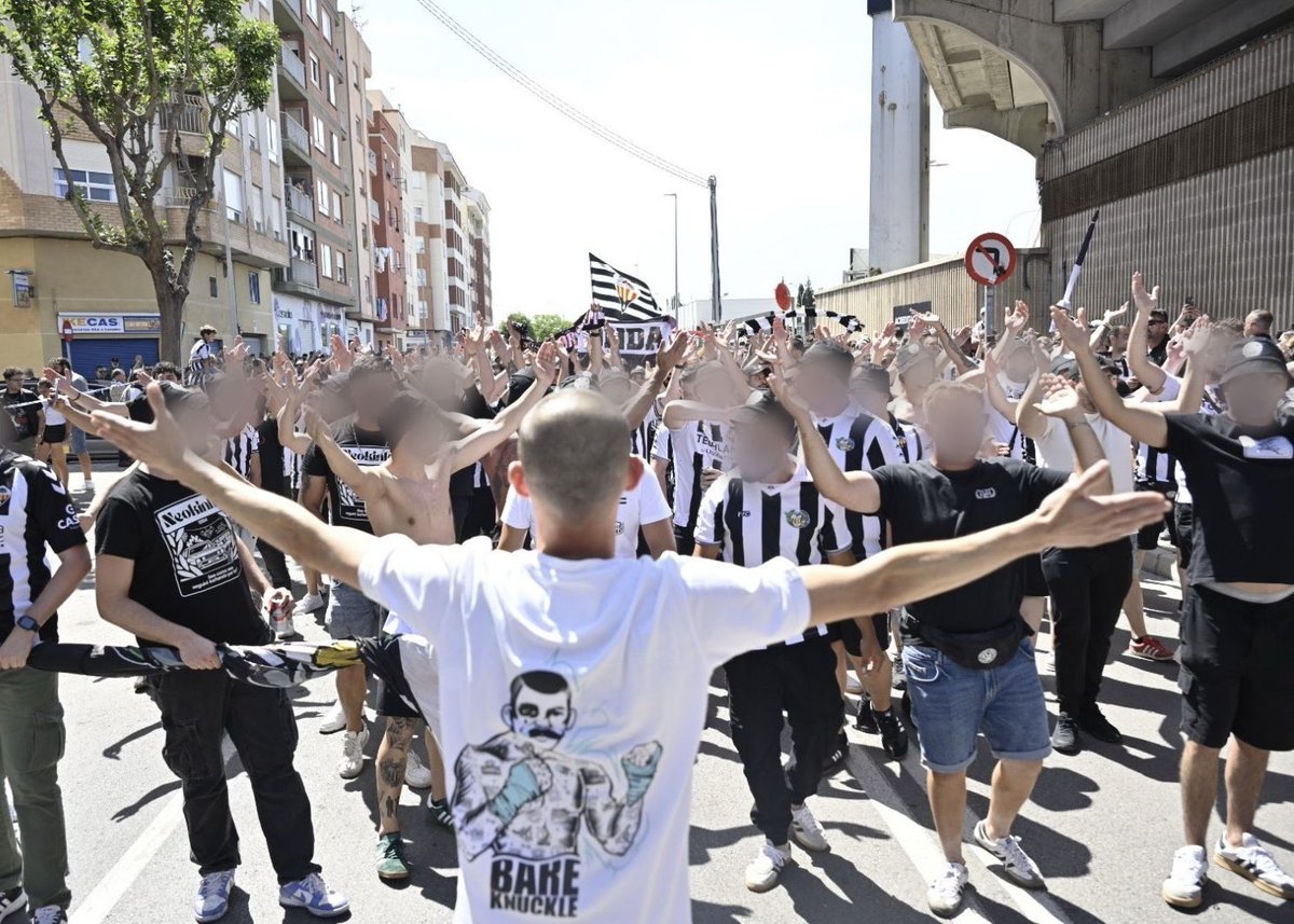 FrenteOrellut87's tweet photo. ¡CONTIGO HASTA EL FINAL! https://t.co/2FJeiebWOP