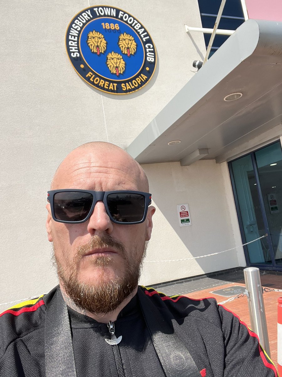 Lads_Like_Us's tweet image. Currently at Shrewsbury Town Football club giving a keynote Masterclass on Professional Curiosity and it life saving benefits To Heath Visitors, School Nurses and Social workers. #AskWhy #LivedExperience