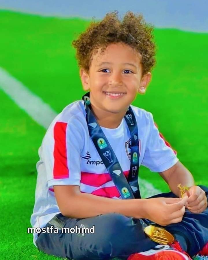 جلاد الاهلي والاهلويه بعد 13سنه ❤️😴

آدم شيكابالا ❤️🏹