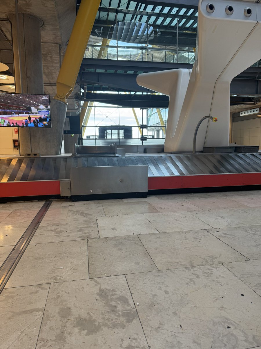 Laurie Ulster tweet media