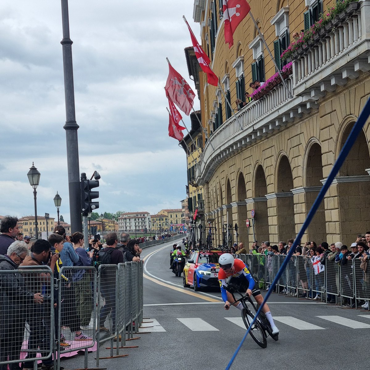 HnsMldr's tweet photo. @giroditalia @daanhoole @LidlTrek https://t.co/DQT9shO6Rd