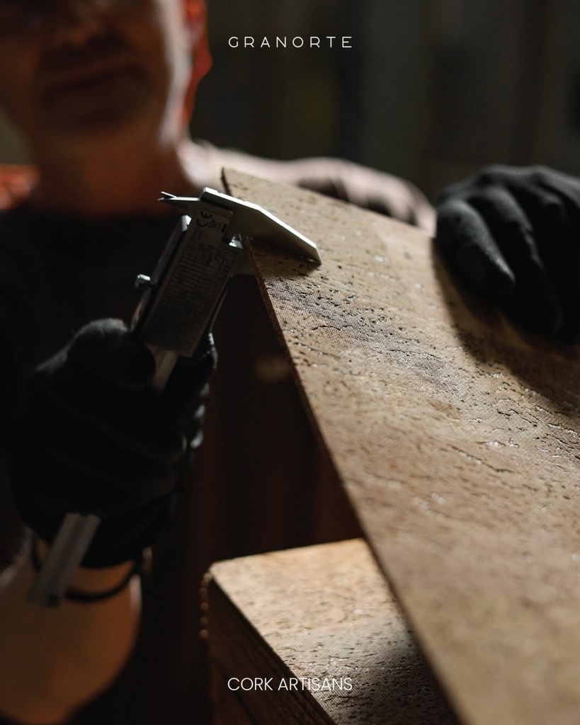 Summit_Flooring's tweet image. We are proud to share the craftsmanship behind Granorte’s cork flooring and wallcoverings. Handcrafted with care, each piece highlights the natural beauty and versatility of cork. Perfect for walls, floors, and beyond! 

#cork #interiordesigner #architecturaldesigner