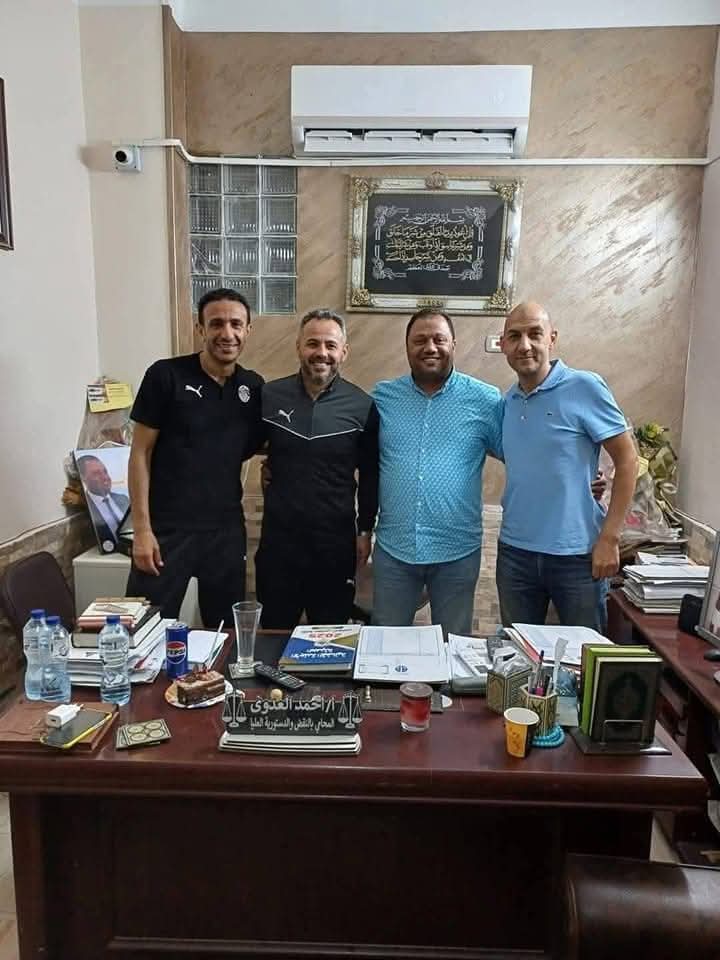 الرجاله الي علمت ع ابراهيم فايق وعبدالباسط حموده واثبتت انهم ضلاليه ومزورين بحكم المحكمه رسمي 🫡