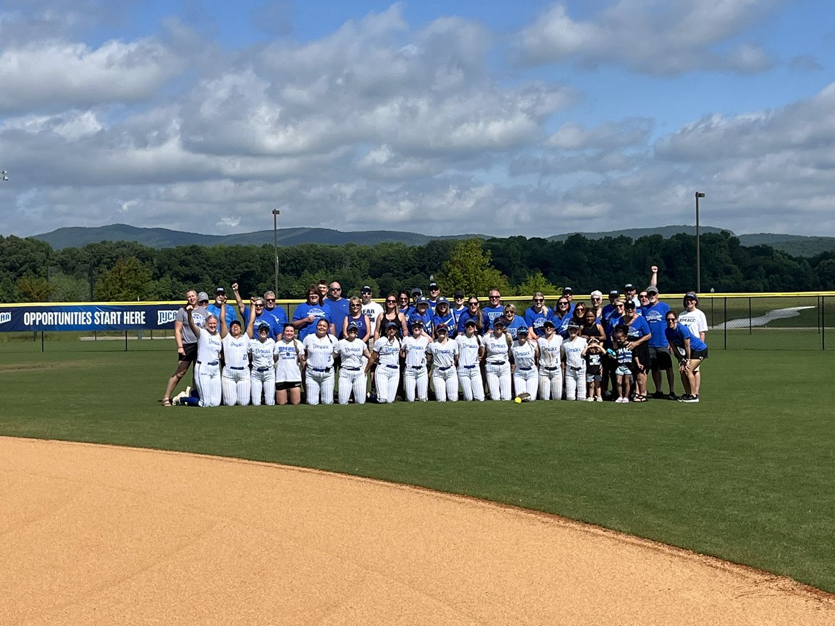 DMACC Softball (@dmaccsoftball) on Twitter photo ‼️DMACC FAMILY‼️
Your Bears travel well! Thank you to all of the families that made the trip down!
#GoBears🐻🥎
<a href="/BobLigouri/">Bob Ligouri</a> ‼️DMACC FAMILY‼️
Your Bears travel well! Thank you to all of the families that made the trip down!
#GoBears🐻🥎
<a href="/BobLigouri/">Bob Ligouri</a>