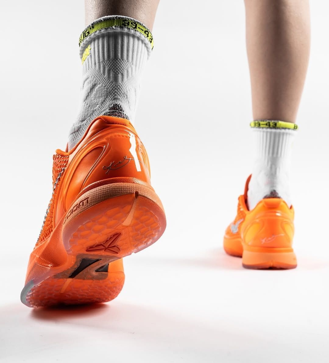 JustFreshKicks tweet media