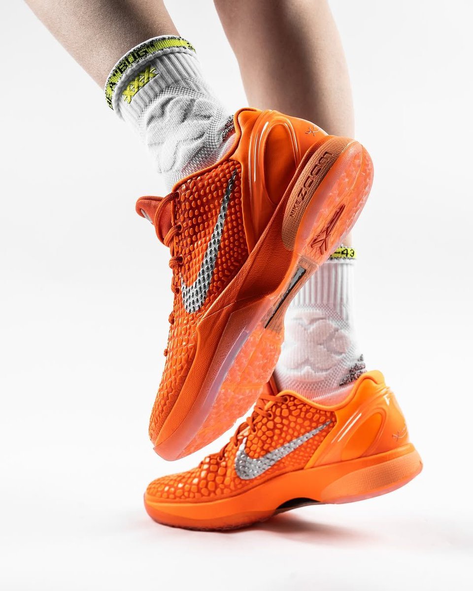 JustFreshKicks tweet media