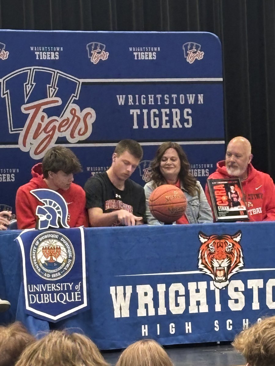 TigerBoysHoops's tweet image. Congratulations to ⁦@CyraEthan⁩ on his signing today in front of family, friends, &amp;amp; classmates.  Very cool day for him.  Benedictine University is getting a fine young man who also can play the game.
#WalkingBucket 
#NonstopMotor