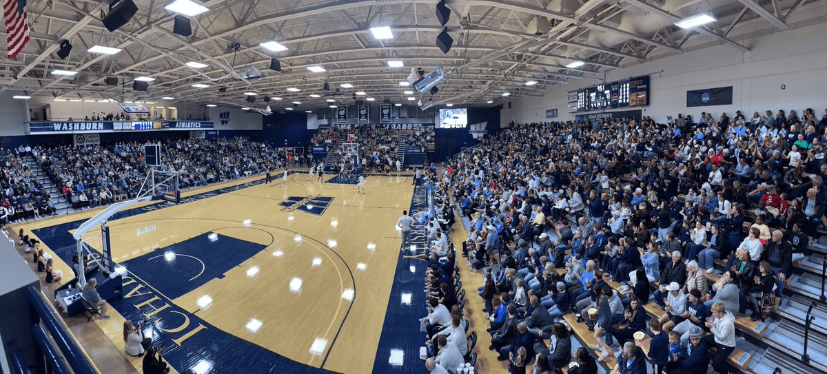 smcHoops_'s tweet photo. 🚨Small College Hoops Program OTD🚨

🏀 Washburn 🏀

📄- MIAA Conference / NCAA DII
📍- Topeka, KS (130K)
👥 - Undergrad population (4.5K)

Last season the Ichabods went 30-4 and advanced to the NCAA Division II Final Four! Hats off to them for a great season!🏀

@IchabodMBB https://t.co/LvgVjJMR6Z