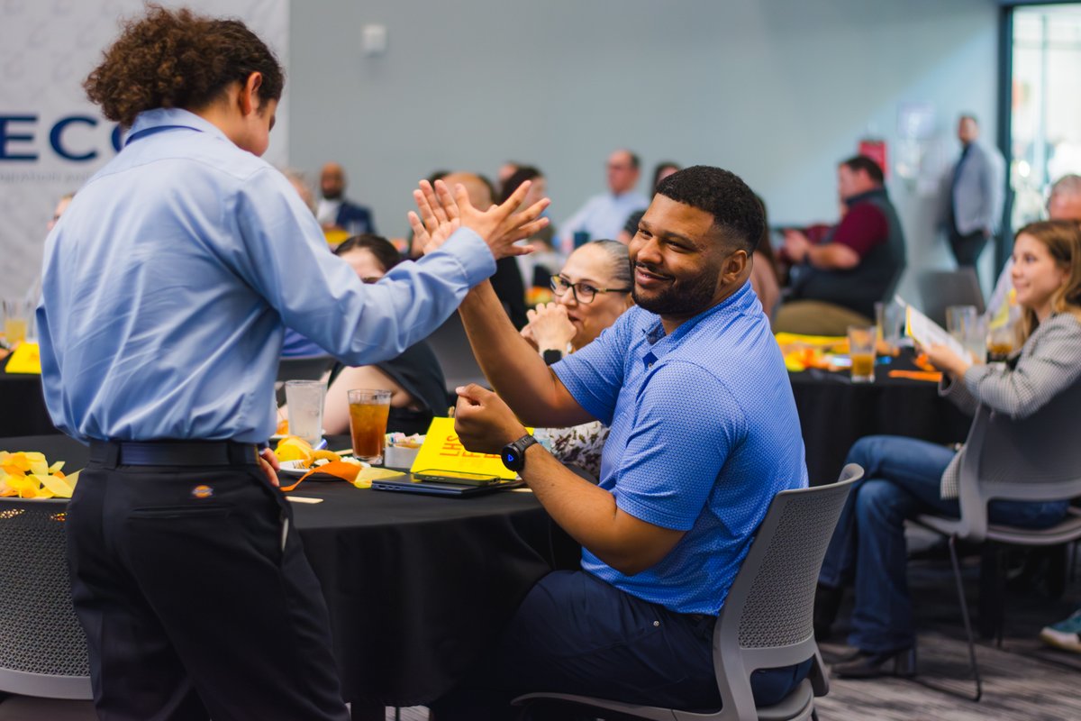 Lewisville High School students pitched their promising business ideas for real investments at Final Pitch Night. Mary Kay, in partnership with Lewisville ISD and Lewisville ISD Education Foundation, is proud to fund these young entrepreneurs’ dreams.