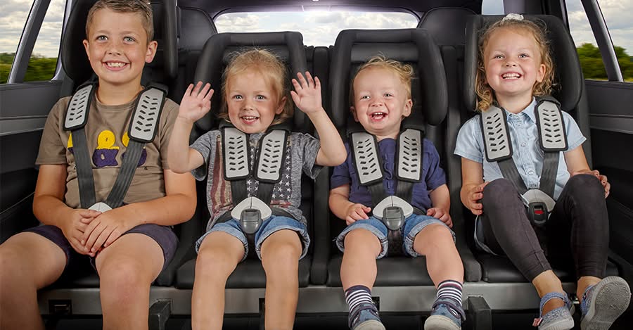 Multimac – a sleek, safe, and brilliantly clever multi-child car seat system that fits three or even four children across the back seat, without sacrificing style or safety. 
mybaba.com/multimac-car-s…