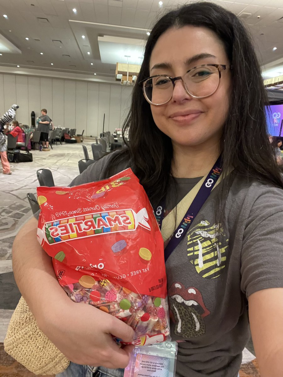 Erica F. 🌙 tweet media