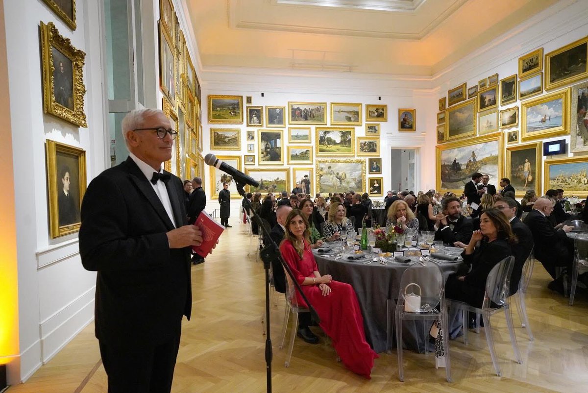 GPostiglione's tweet photo. “Una serata di relazioni, arte e visione”.

Un successo la cena di gala #TheArtSymposium nella straordinaria cornice della Quadreria della Galleria Nazionale di Arte Moderna e contemporanea a Roma 

Complimenti a @TheSkill_eu e a tutta l’organizzazione. Grazie per l’invito ❤️ https://t.co/1FbN10e1G4