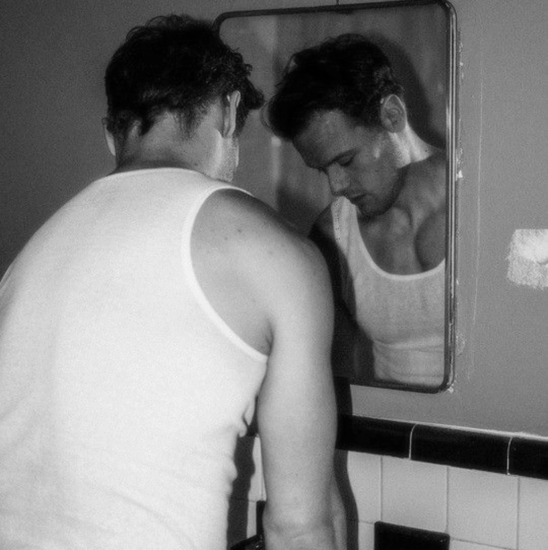 point_blank1959's tweet photo. Photoshoot for Esquire Espain 2020. I like the concept a lot. π€©π₯°π€ - @EsquireEs Sandra Peterson @Spearl1925 #SamHeughan #esquirees https://t.co/3QxtEREsBj