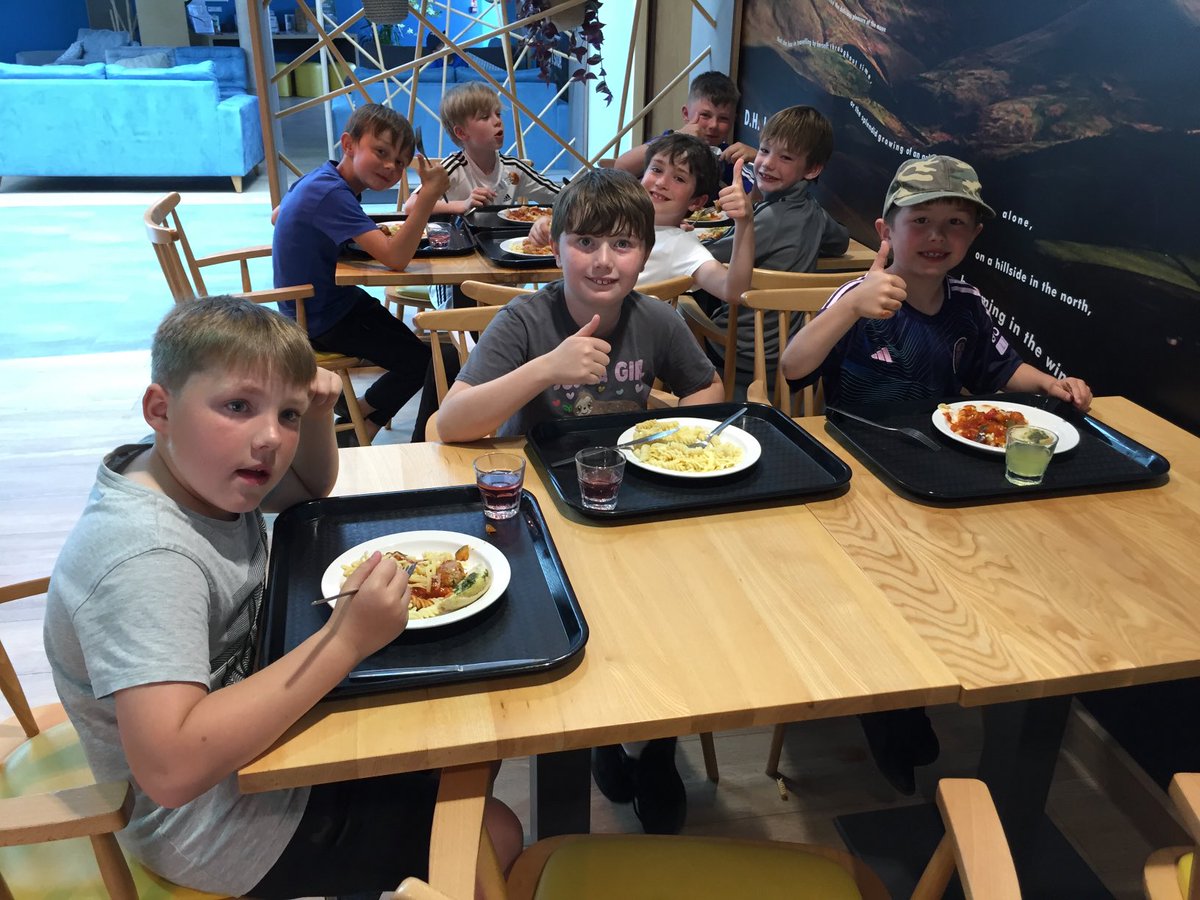 Yum 😋 yum 😋 yum 😋 Dinner time at The Sill on Hadrian’s Wall with Y4
