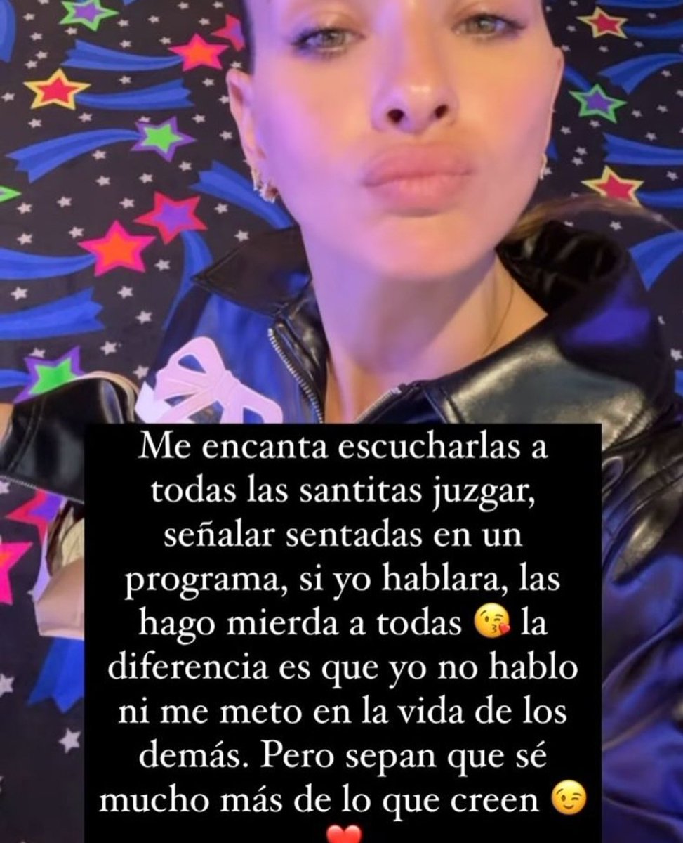 JAJJAJAJAJ me mata como se quiere hacer la mala, JAJJAJAJ china no te das cuenta que VOS justamente a nadie podes hundir, nadie es tan mierda como vos para burlarse de madres en duelo, NADIE, como se nota que tu papá no te daba bola, por eso saliste así