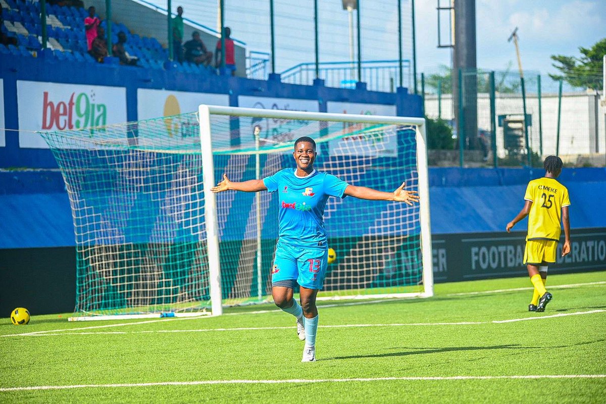 Congratulations to our Striker, Bolaji Olamide on her call up to the Super Falcons 🇳🇬for the upcoming friendly games against the Indomitable Lionesses of Cameroon 🇨🇲 

#WeAreRemoStarsLadies