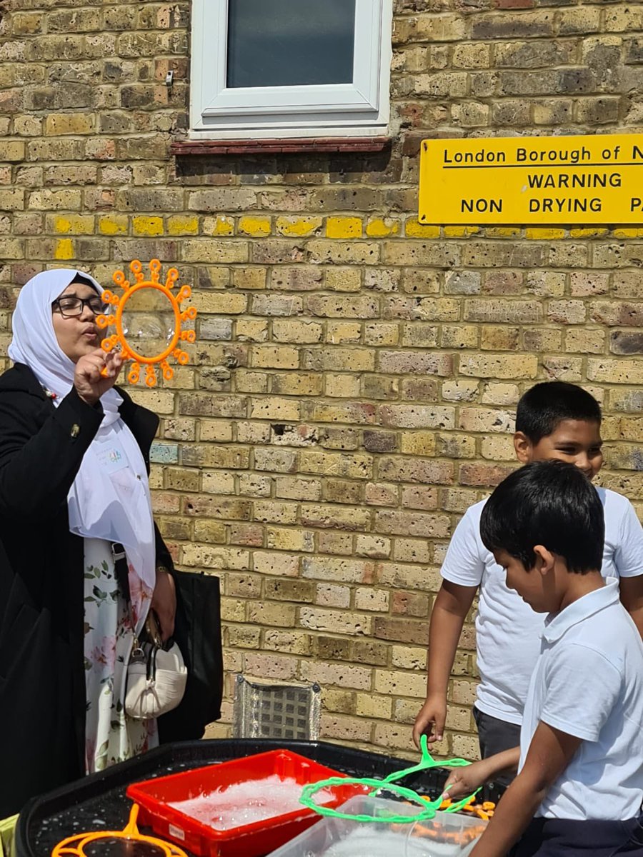 NelsonPriSchool's tweet photo. Yesterday was unforgettable lunchtime with our KS2 families! Our second OPAL Stay and Play session was a huge hit, with parents joining us for an informative session, lunch with their children, and loads of fun in the sunshine! From climbing frame adventures to skipping fun! https://t.co/W8ivUuyM8T