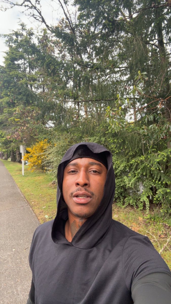 _TherealYL's tweet image. Another day another time to get this paper #GetThisWork #TheRealYL #fyp #Exit51 #tiktok #trending #fypage #fitness #fitnessmotivation #healthy #growth #walk #push #running #fit #pushyourself #workout