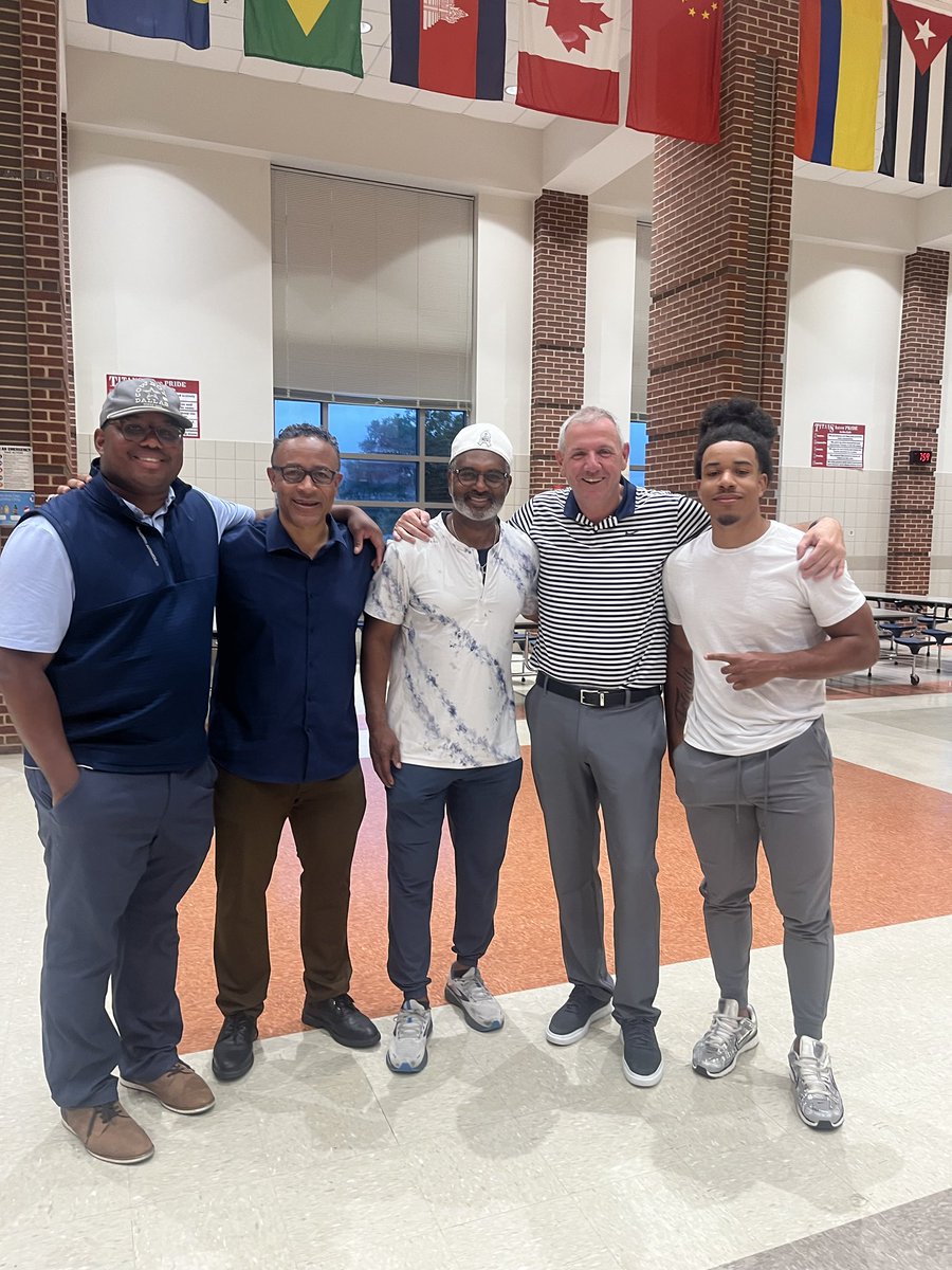 TexadaK1's tweet image. All the best @CoachWebb You have served the Titan Nation very well. May the Good Lord continue to bless your journey. Thank u for being a great example to my kids and all the young kids who crossed your path.