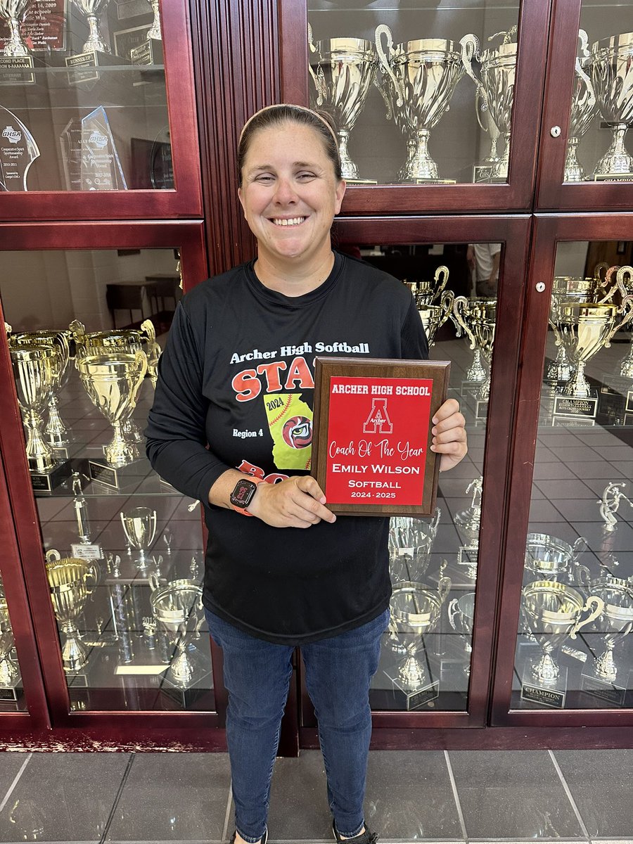 Congratulations to our 24/25 Female Coach of the Year!