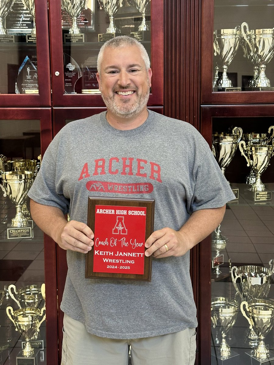 Congratulations to our 24/25 Male Coach of the Year!