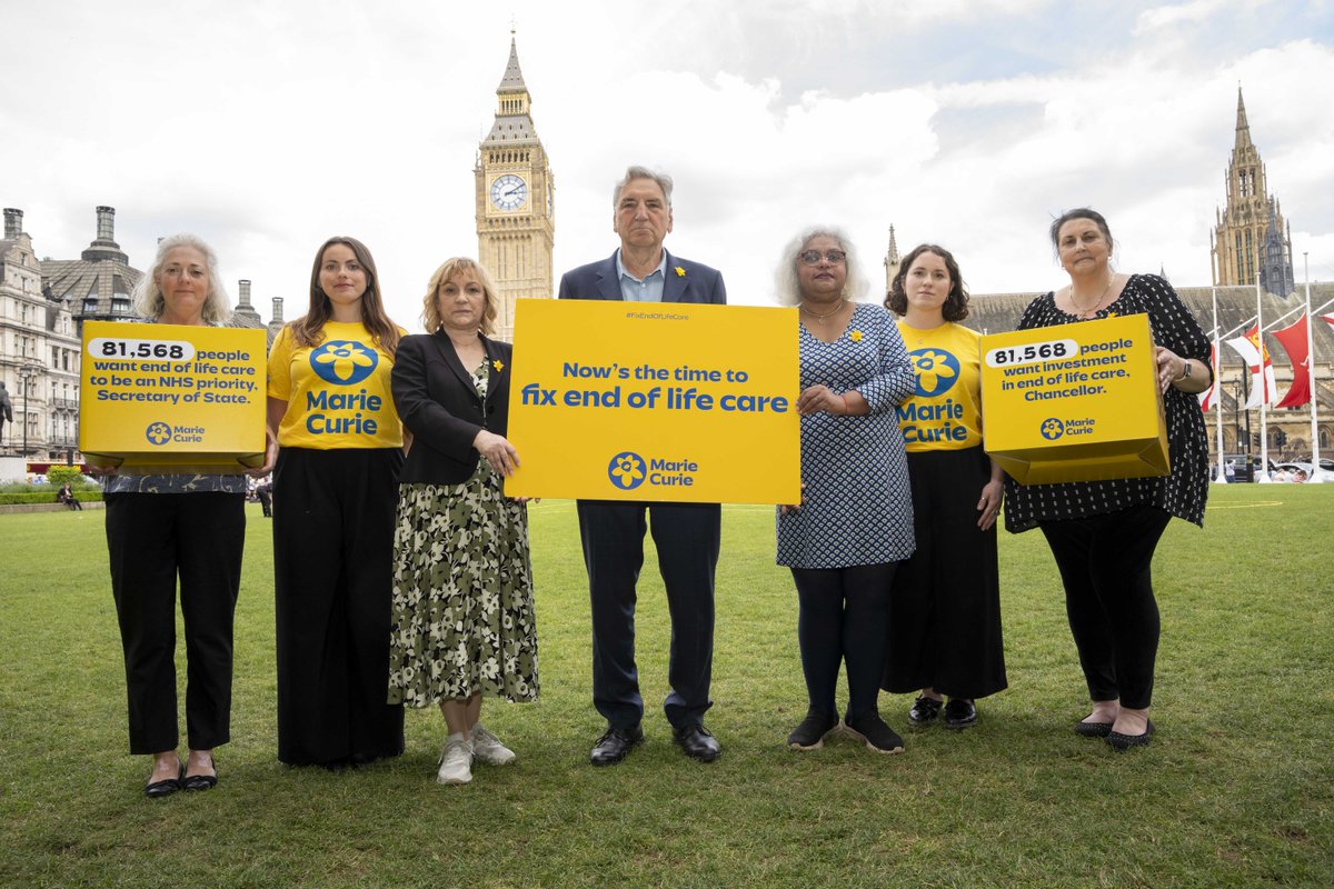 📢  Today we're at Parliament to hand in our petition - signed by OVER 80,000 people - calling on the government to fix end of life care. 

Too many people are dying alone and in pain. 

Politicians urgently need to invest in end of life care and make sure terminally ill people