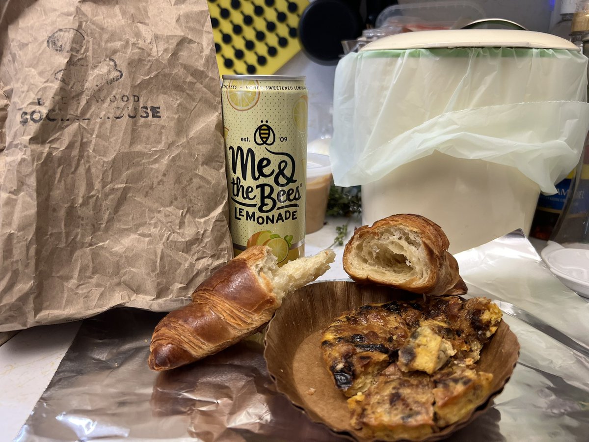 RNAeatsBugs (@rnaeatsbugs) on Twitter photo Delicious Bday breakfast at #BrentwoodSocialHouse, crustless quiche w/ croissant and <a href="/MikailasBees/">Me & the Bees Lemonade | Mikaila Ulmer</a> lemonade 🎉🥰 Delicious Bday breakfast at #BrentwoodSocialHouse, crustless quiche w/ croissant and <a href="/MikailasBees/">Me & the Bees Lemonade | Mikaila Ulmer</a> lemonade 🎉🥰