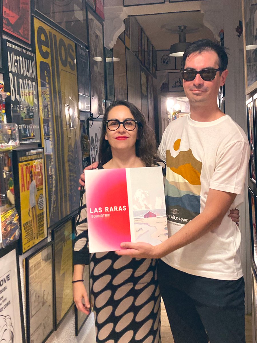 Las Raras Podcast (@lasraraspodcast) on Twitter photo Recién salido del horno nuestro vinilo de música y paisajes sonoros Soundtrip ❤️
Mañana lo lanzaremos en <a href="/PodcastEstacion/">Estacion Podcast</a> en Madrid para celebrar nuestros 10 años 🍷
Pueden escucharlo en las principales aplicaciones de música 🎧
Con <a href="/Subterfugerec/">Subterfuge Records</a> 🔥 Recién salido del horno nuestro vinilo de música y paisajes sonoros Soundtrip ❤️
Mañana lo lanzaremos en <a href="/PodcastEstacion/">Estacion Podcast</a> en Madrid para celebrar nuestros 10 años 🍷
Pueden escucharlo en las principales aplicaciones de música 🎧
Con <a href="/Subterfugerec/">Subterfuge Records</a> 🔥